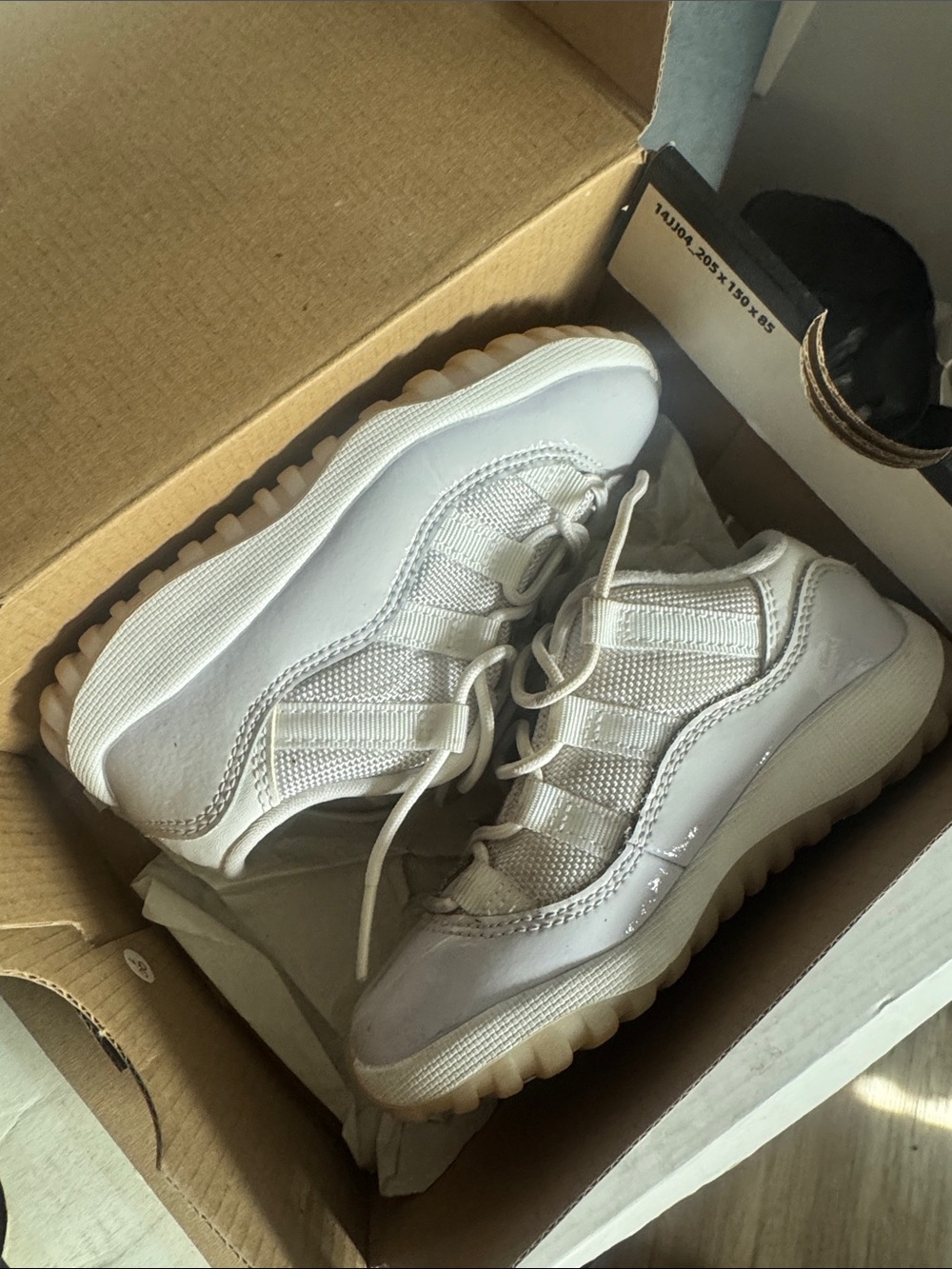 Jordan Low-Top Sneakers in White and Gum